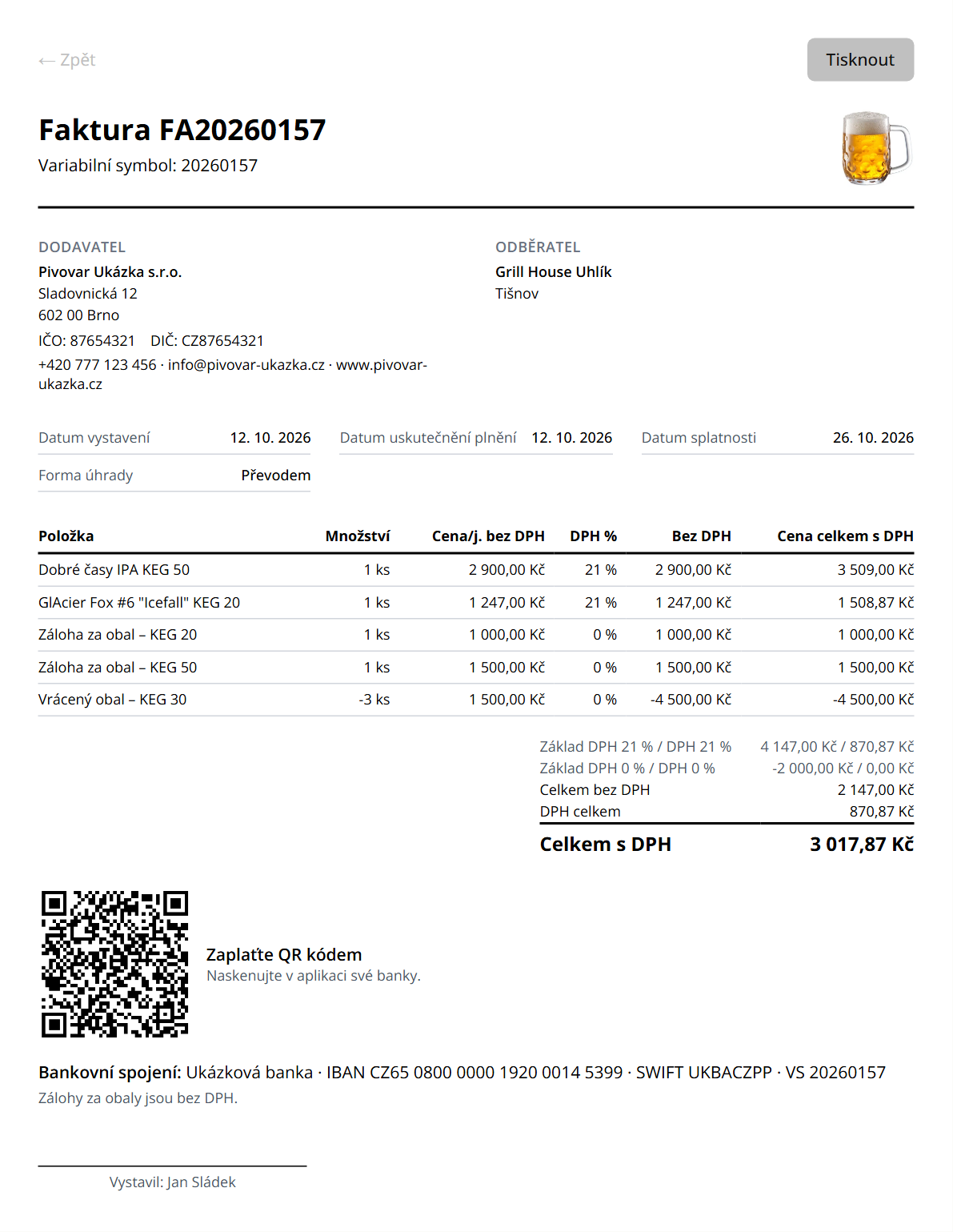 Vytištěná faktura s položkami, DPH a QR kódem k platbě